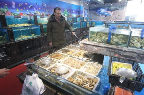 走访郑州海鲜市场 每斤258元的帝王蟹,春节前一个月能卖50吨